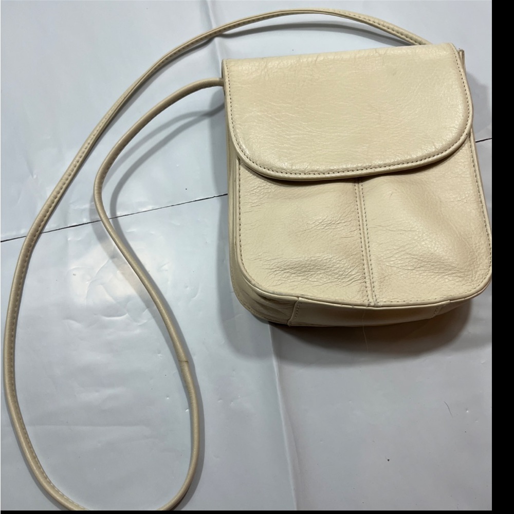 Field Manor White LEATHER small Purse Evening Bag Flap Magnet Closure Dressy Bag